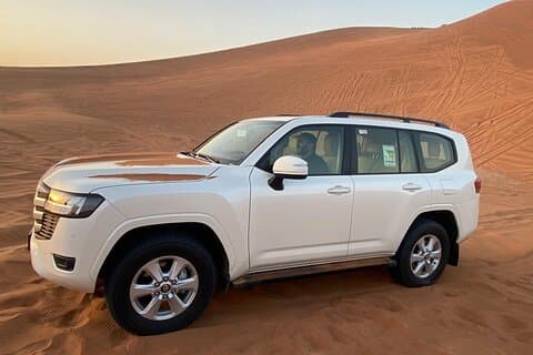 Safari privado en el desierto de Dubai con barbacoa y espectáculos en vivo