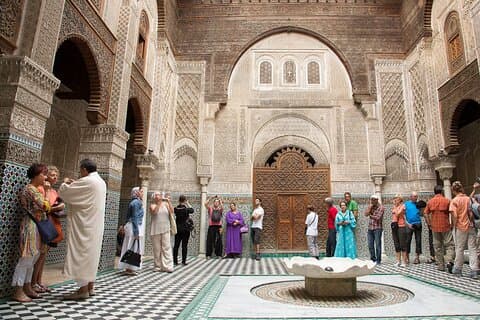 Fes : Bou Inania Madrasa, Museum, Tannery, Souks & Medina Tour(ブー・イナニア・マドラサ、博物館、皮なめし、スーク、メディナツアー)