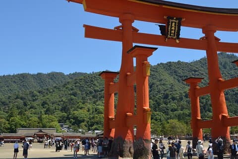 Descubra Miyajima Comidas locais e locais sagrados em 2 horas