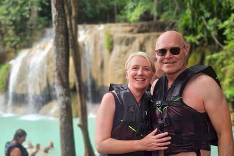 Erawan vannfall og Kanchanaburi flerspråklig privat tur