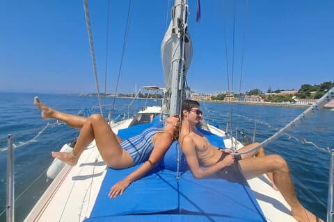 Private Segeltour in Lissabon mit Schnorcheln und Entspannung