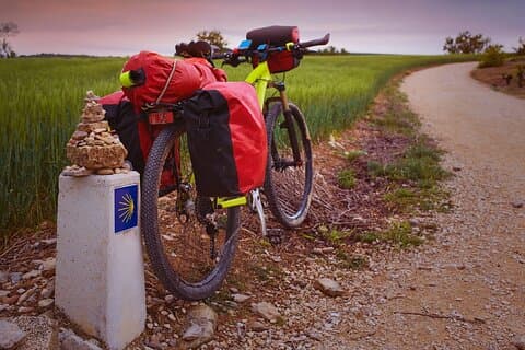 Portugisisk väg med cykel från Porto till Santiago de Compostela