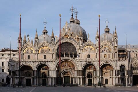 Tour Accompanied by St. Mark's Square and Rialto Bridge