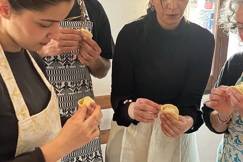 伝統的なサルデーニャの生パスタ工房
