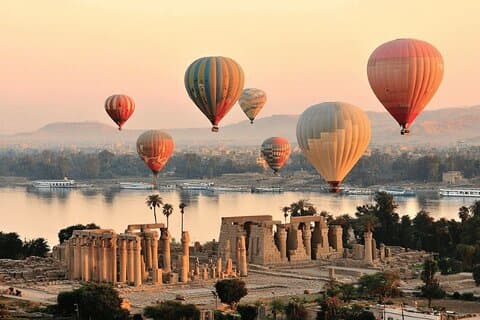 Luxor Hot Air Balloon & Valley of Kings Tour por noite - Hurghada