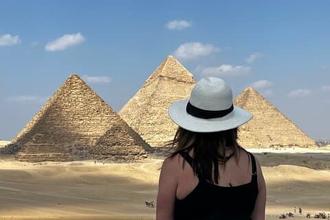 Private tour The Great pyramids , sphinx ,inside pyramid , lunch