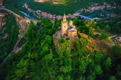 Door to Door Private Transfer Bucharest to Veliko Tarnovo