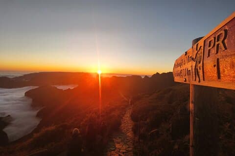 Atardecer de Madeira en Pico do Arieiro y PR1 Escalera al Cielo
