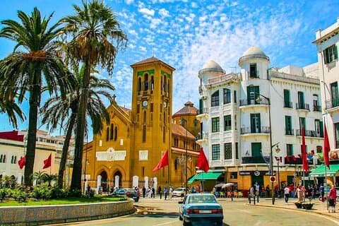 Tour privato di 2 giorni di lusso a Chefchaouen e Tetouan da Tangeri