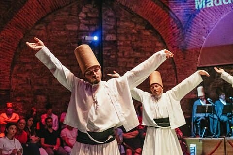 Whirling Dervishes Show på Hodjapasha Cultural Center – Istanbul