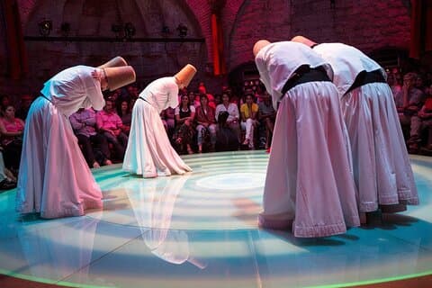Whirling Dervishes Ceremony Experience i Istanbul
