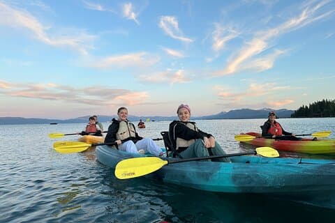 Noleggio di kayak in tandem di 3 ore a South Lake Tahoe per due persone
