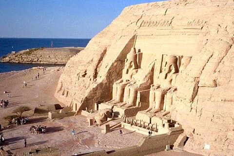 Tour privato di 2 giorni da Luxor ad Assuan con trasporto