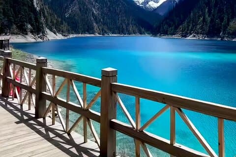 Jiuzhaigou 5A Scenic Area e Huanglong 5A Scenic Area