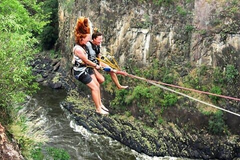 Tour por el bosque de la emoción aérea de Canopy Adventure