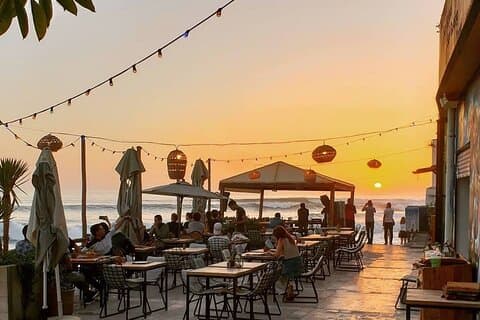 Taghazout Village Tour com uma pausa de café no mar
