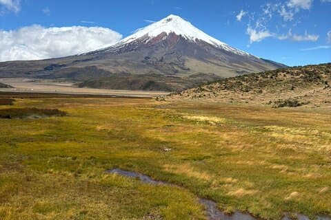 4 Day Private Tour From Volcanoes route to the Amazon Rainforest