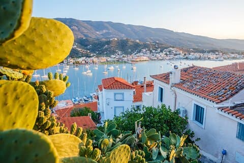 Excursión de un día completo a la isla de Poros desde Atenas con natación