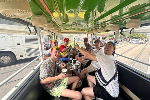 Budapest Party BeerBus Unlimited Beer & City - Private 90Min. Tour