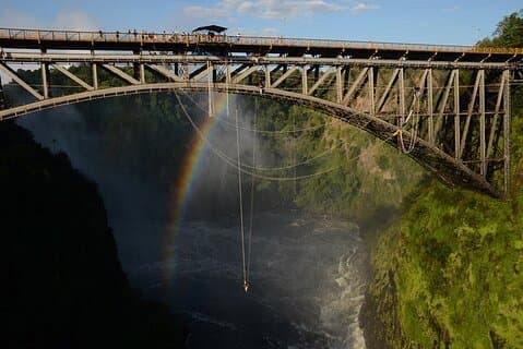 Victoria Falls Bungee Jump 111 meter vrije val avontuur