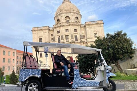 Lissabon privat Tuktuk Tour med Hotel Pickup