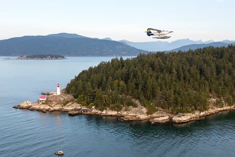 Restauranter i nærheten av Extended Vancouver Panorama Scenic Seaplane Tour