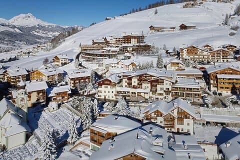 Transfer from San Cassiano to Venice