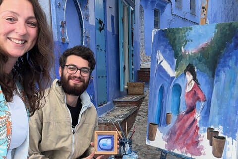 Malerisk erfaring med den lokale kunstneren