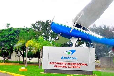Trasferimento premium dall'aeroporto POP alla vostra destinazione