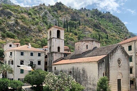 Kotor: Lost i middelalderens gater av Kotor gamlebyen spill
