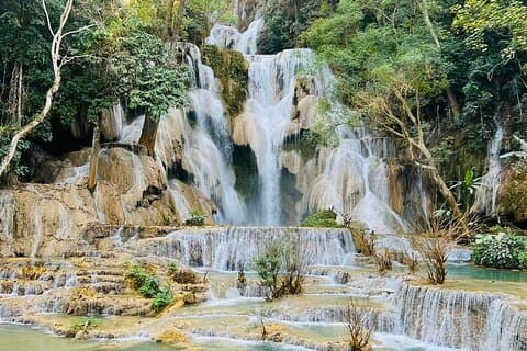 Tour di un giorno di Pak Ou e Kuang Si
