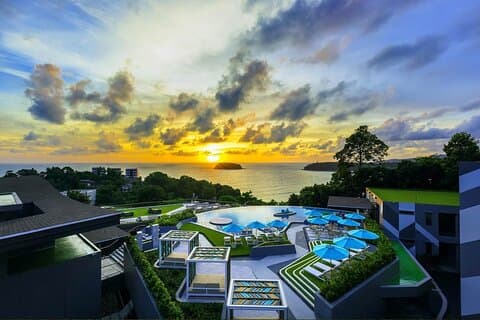 Experiencia de cenar al atardecer en el SIS Kata Resort