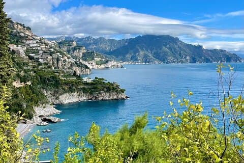 Amalfikysten delt liten gruppe tur fra Sorrento