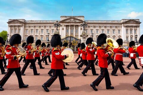 Tour guidato del cambio della guardia a Buckingham Palace