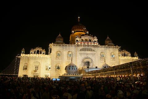 New Delhi Night City Tour met Gids