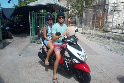 Leje af scooter (aflevering, afhentning omkring New Providence)