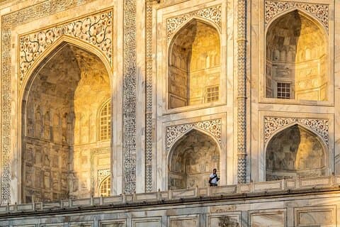 1-Day Trip to Taj Mahal and Agra from Chennai with Both side Commercial Flight