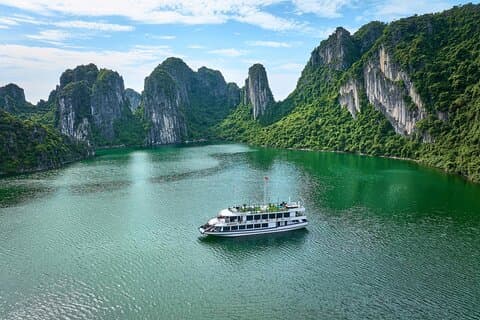 Gita di un giorno di lusso a Halong Bay da Hanoi