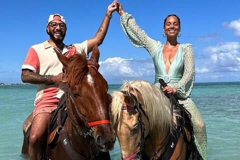 Private Transport to Horseback & ATV w/ Extra Stops (Ricks Café)