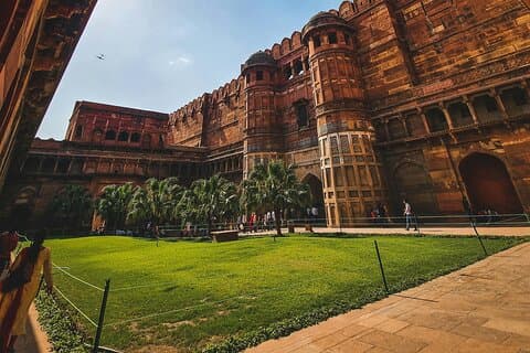 1-dagers tur til Taj Mahal, Agra fra Bangalore med kommersielle flyreiser fra begge sider