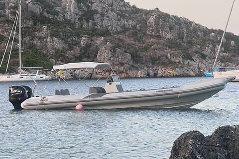 Cruzeiro privado de luxo em Zakynthos. Escolha Zona Norte ou Zona Sul