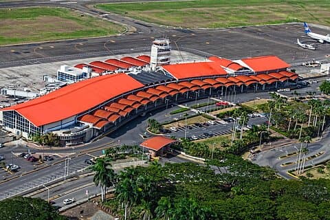 Trasferimento privato dall'aeroporto STI alla zona di Puerto Plata