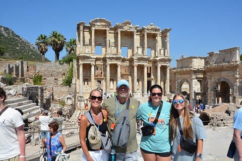Privat tur til Efesus, Marias og museet – fra Kusadasi havn