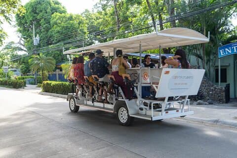 Costa Crawl - Legendärer Bar-Hop Ride in Tamarindo