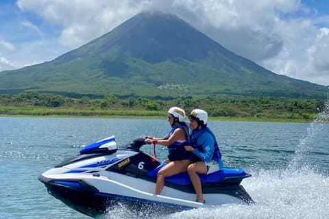 Esperienza guidata sul jet ski Arenal