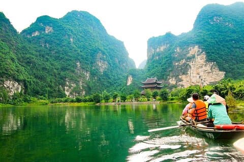 Hanoi til Ninh Binh Small Group Tour: Bai Dinh Pagoda og Trang An