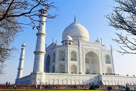 ハイデラバードからタージ・マハル、アグラへの1日旅行、両側商用便付き