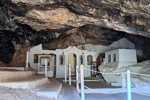 Aldeas y molinos de aceite de oliva en Milatos Cave Lasithi Plateau
