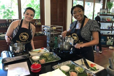 Blue Elephant Phuket Thai Cooking Masterclass met Markttour