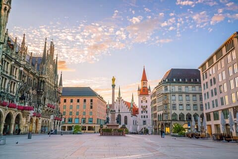 Munich Old Town and Viktualienmarkt Private Tour and Tasting